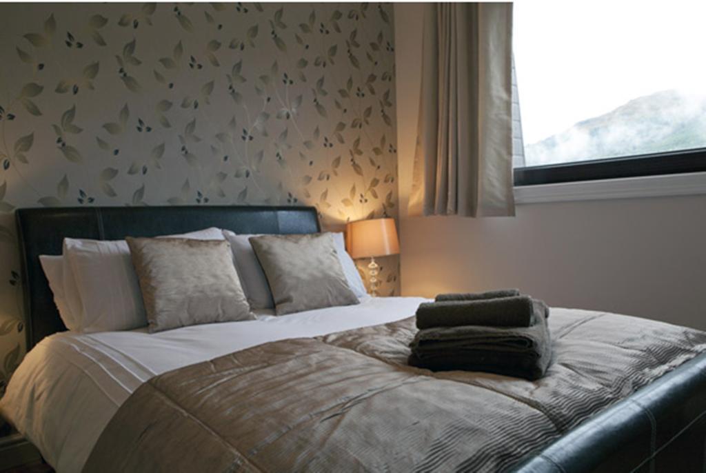 Ben Arthur'S Bothy Luxury Flat Arrochar Room photo
